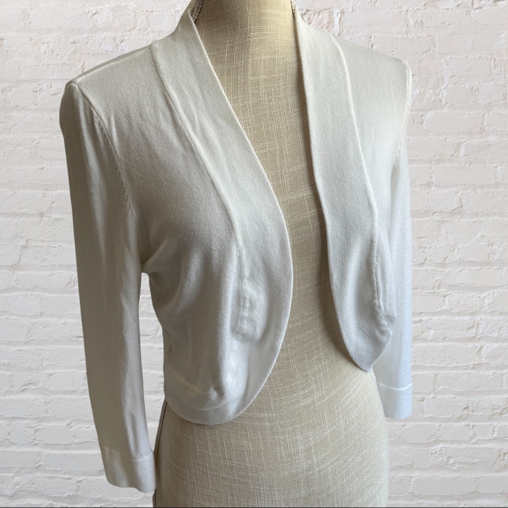 Jessica H Lightweight White Shrug Sweater Size M